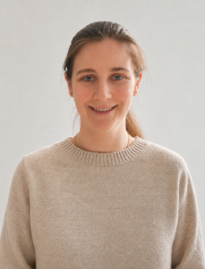 Portraitfoto der Mitarbeiterin