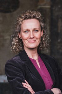 Portraitfoto der Mitarbeiterin