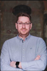 Portraitfoto des Mitarbeiters